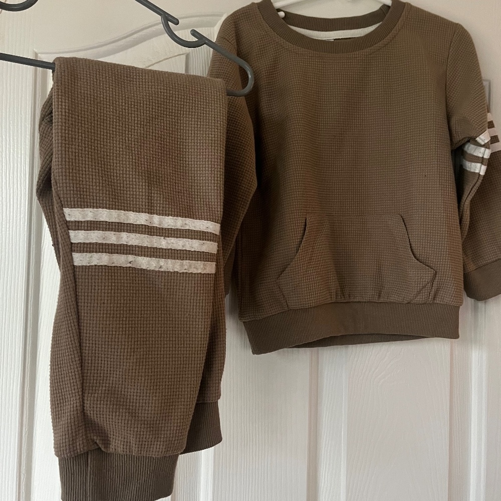 3-4 Year Old Boys Matching Sweat Suit